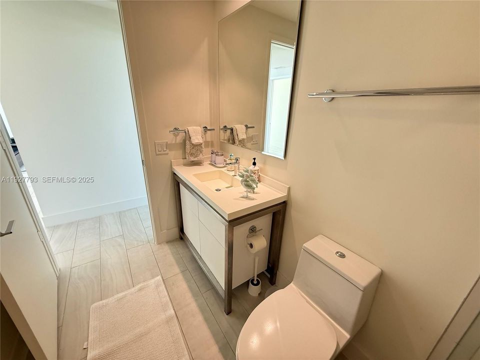 В аренду: $3,100 (2 спален, 2 ванн, 968 Квадратных фут)