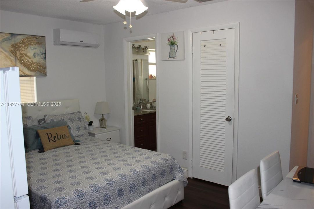 En Venta: $320,000 (2 camas, 2 baños, 1394 Pies cuadrados)