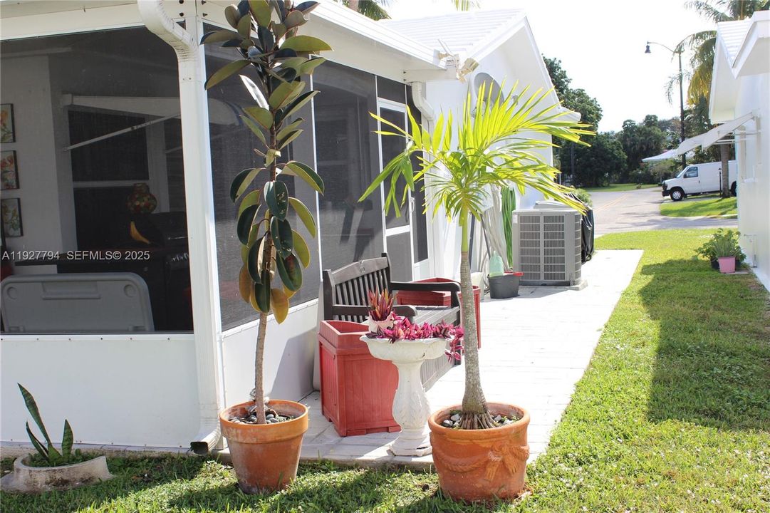 En Venta: $320,000 (2 camas, 2 baños, 1394 Pies cuadrados)