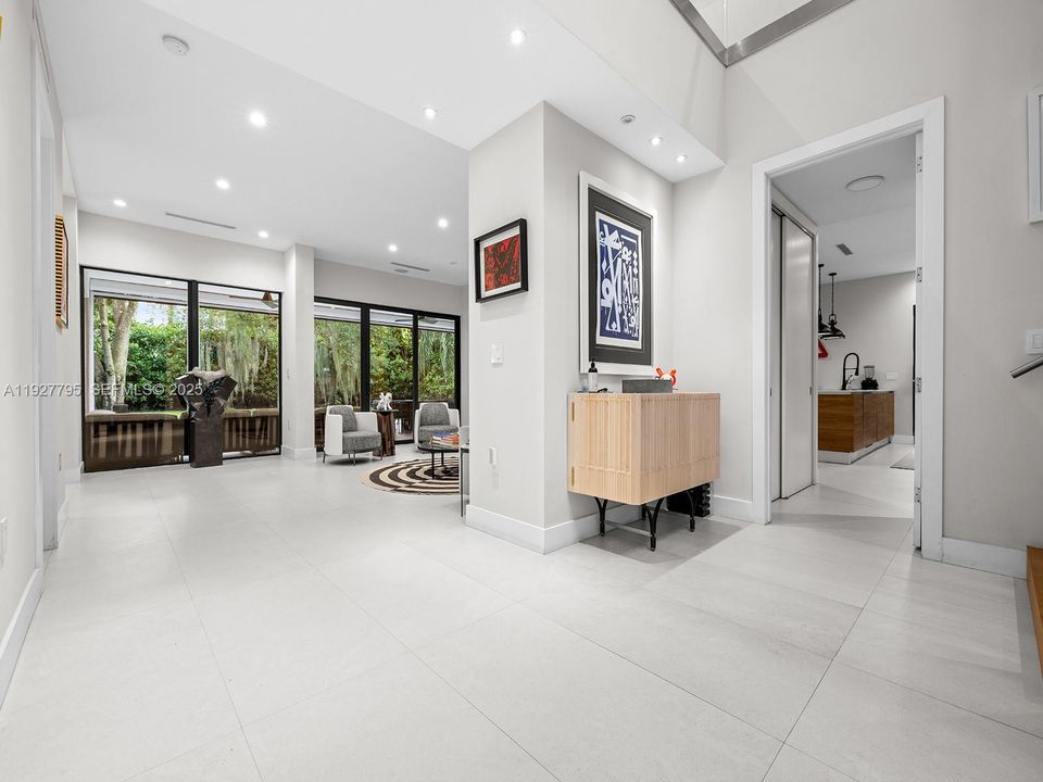 待售: $5,950,000 (5 贝兹, 5 浴室, 3962 平方英尺)