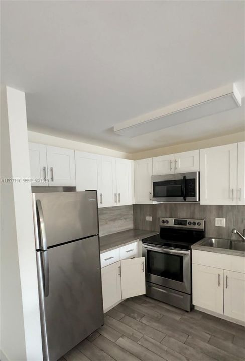 出租: $1,700 (1 贝兹, 1 浴室, 747 平方英尺)