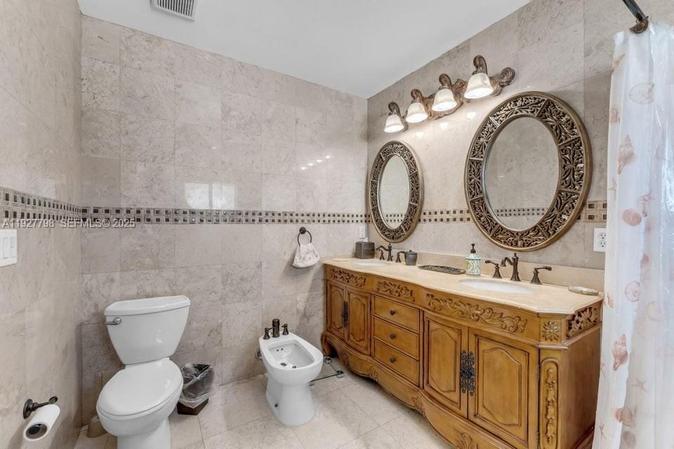 En Venta: $2,298,000 (4 camas, 3 baños, 2554 Pies cuadrados)