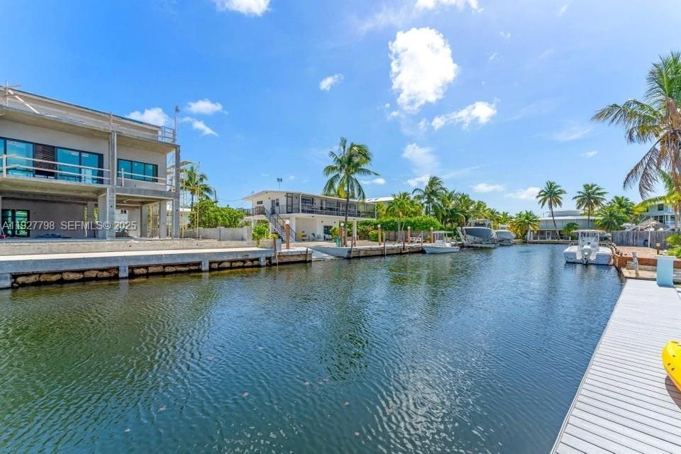 En Venta: $2,298,000 (4 camas, 3 baños, 2554 Pies cuadrados)