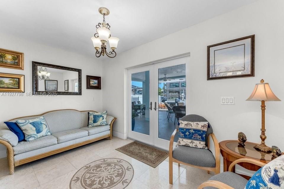 En Venta: $2,298,000 (4 camas, 3 baños, 2554 Pies cuadrados)