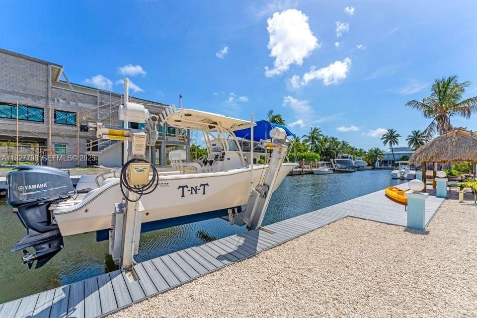 En Venta: $2,298,000 (4 camas, 3 baños, 2554 Pies cuadrados)