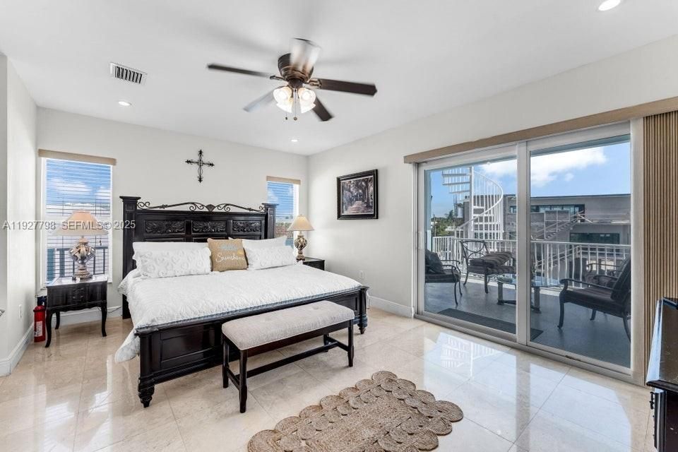 En Venta: $2,298,000 (4 camas, 3 baños, 2554 Pies cuadrados)