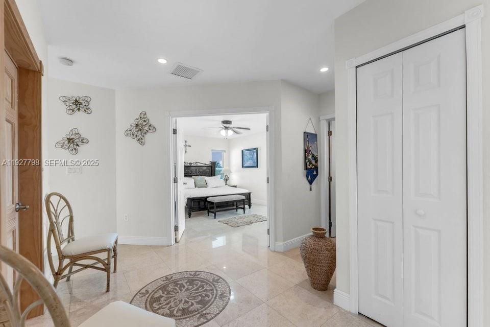 En Venta: $2,298,000 (4 camas, 3 baños, 2554 Pies cuadrados)