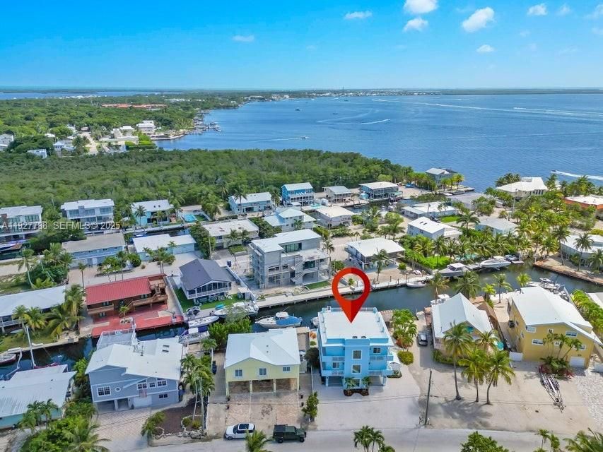 En Venta: $2,298,000 (4 camas, 3 baños, 2554 Pies cuadrados)