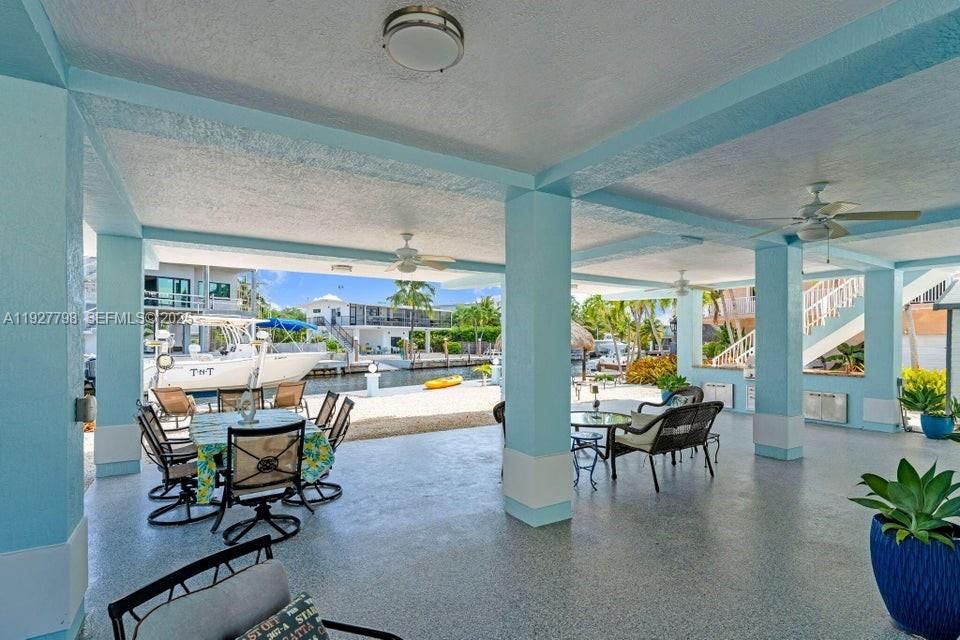 En Venta: $2,298,000 (4 camas, 3 baños, 2554 Pies cuadrados)