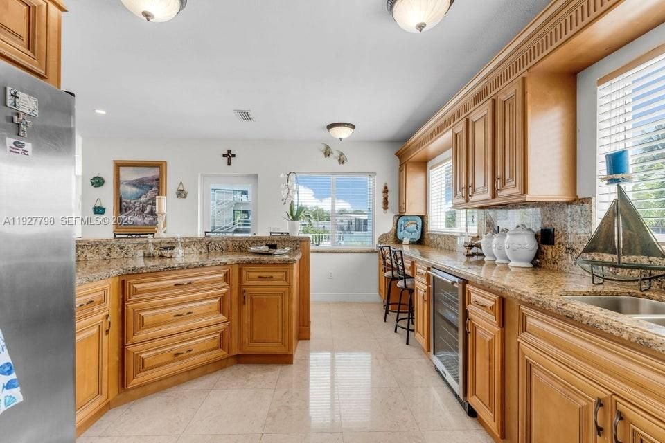 En Venta: $2,298,000 (4 camas, 3 baños, 2554 Pies cuadrados)