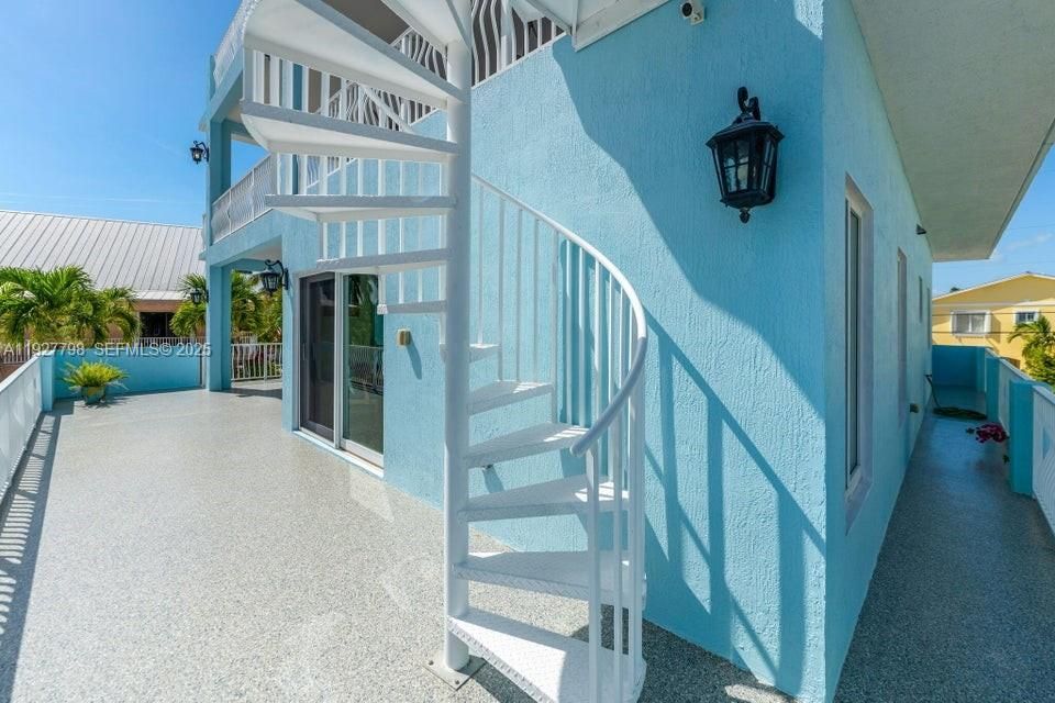 En Venta: $2,298,000 (4 camas, 3 baños, 2554 Pies cuadrados)