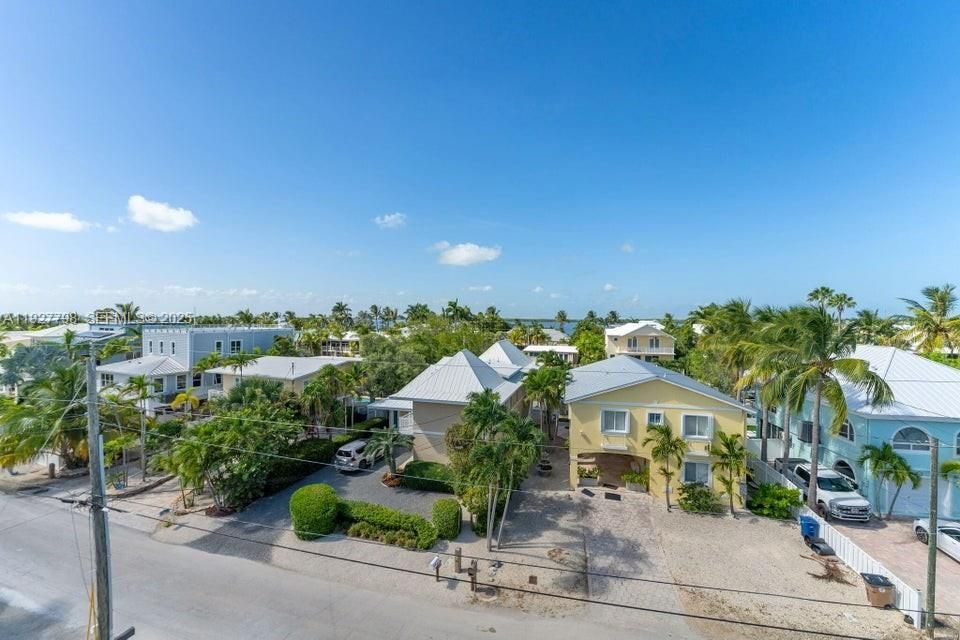 En Venta: $2,298,000 (4 camas, 3 baños, 2554 Pies cuadrados)