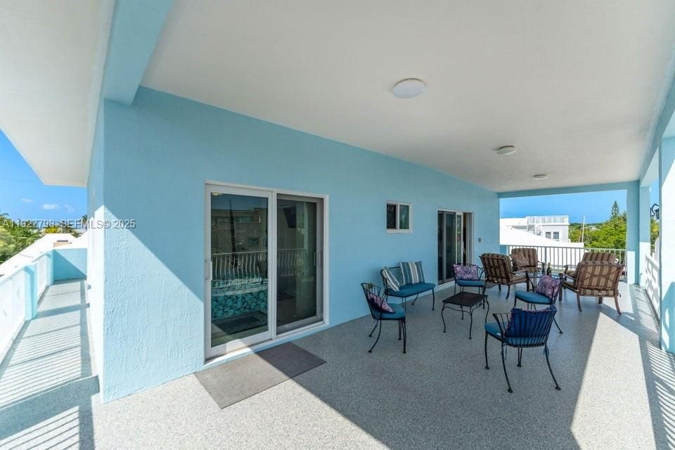 En Venta: $2,298,000 (4 camas, 3 baños, 2554 Pies cuadrados)