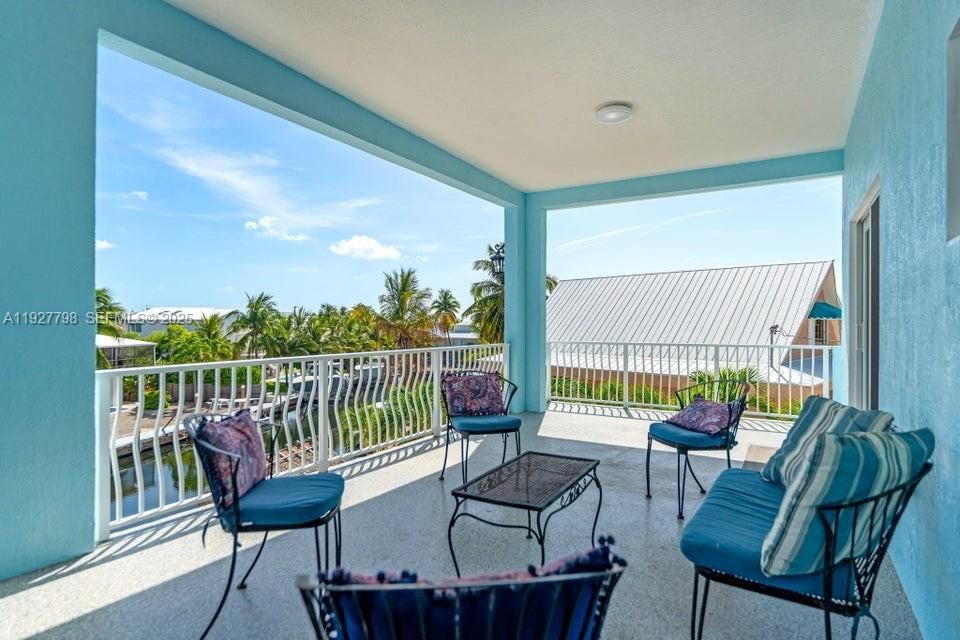 En Venta: $2,298,000 (4 camas, 3 baños, 2554 Pies cuadrados)