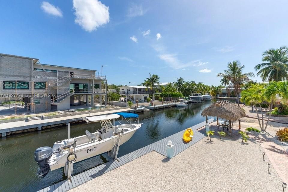 En Venta: $2,298,000 (4 camas, 3 baños, 2554 Pies cuadrados)