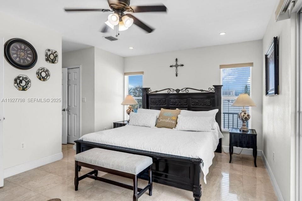 En Venta: $2,298,000 (4 camas, 3 baños, 2554 Pies cuadrados)