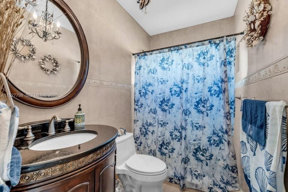 En Venta: $2,298,000 (4 camas, 3 baños, 2554 Pies cuadrados)