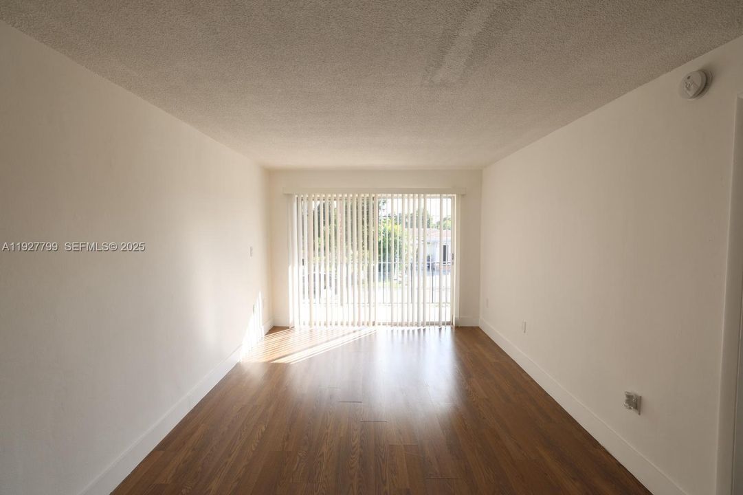 For Rent: $1,800 (1 beds, 1 baths, 31279 Square Feet)