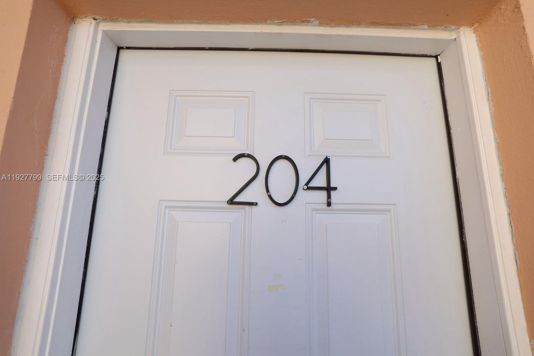 For Rent: $1,800 (1 beds, 1 baths, 31279 Square Feet)