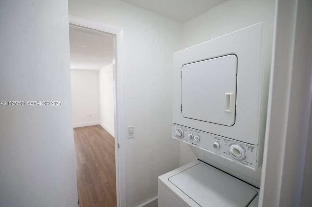 For Rent: $1,800 (1 beds, 1 baths, 31279 Square Feet)
