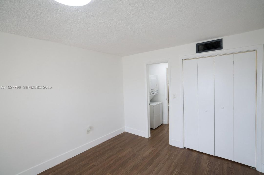 For Rent: $1,800 (1 beds, 1 baths, 31279 Square Feet)