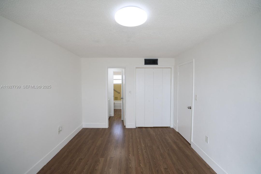 For Rent: $1,800 (1 beds, 1 baths, 31279 Square Feet)