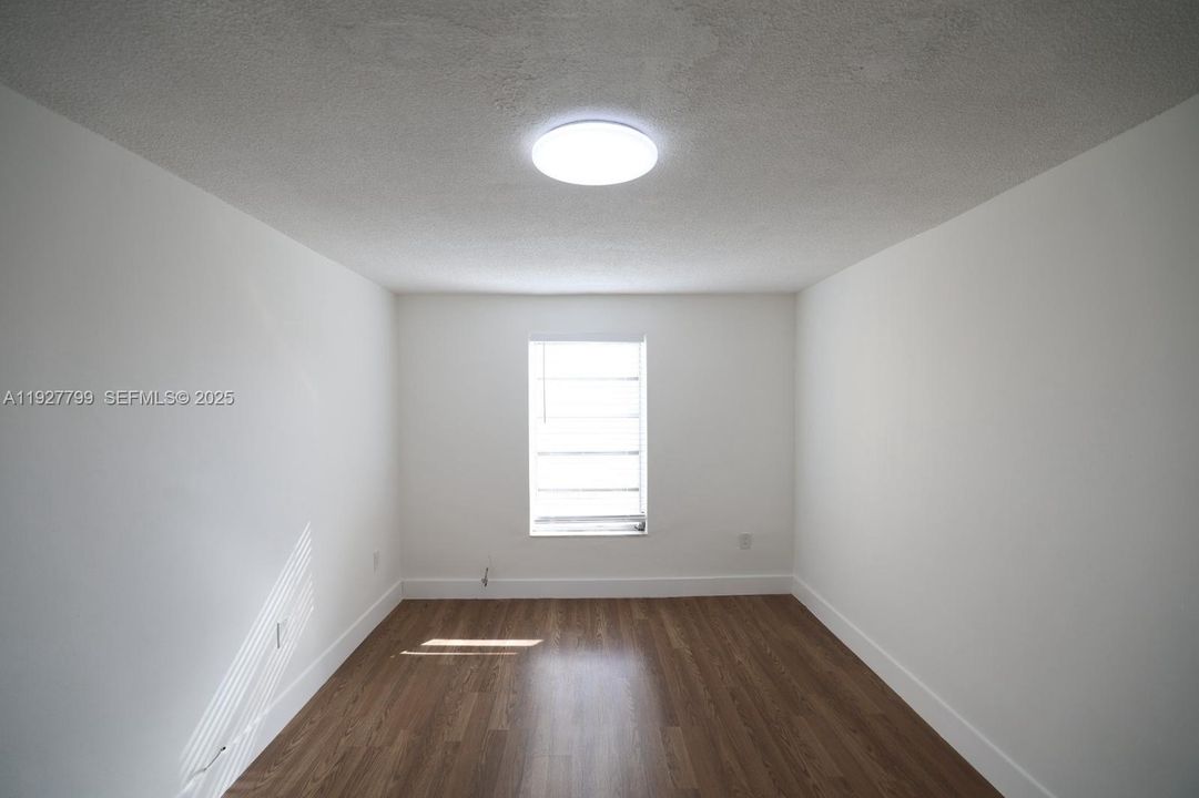 For Rent: $1,800 (1 beds, 1 baths, 31279 Square Feet)