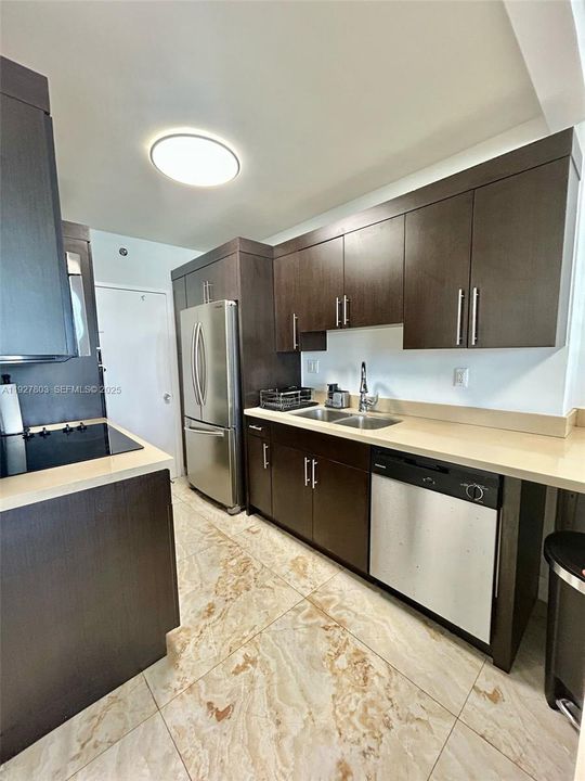 На продажу: $575,000 (1 спален, 1 ванн, 850 Квадратных фут)