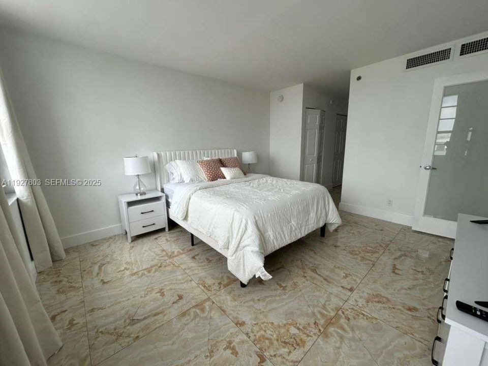 На продажу: $575,000 (1 спален, 1 ванн, 850 Квадратных фут)