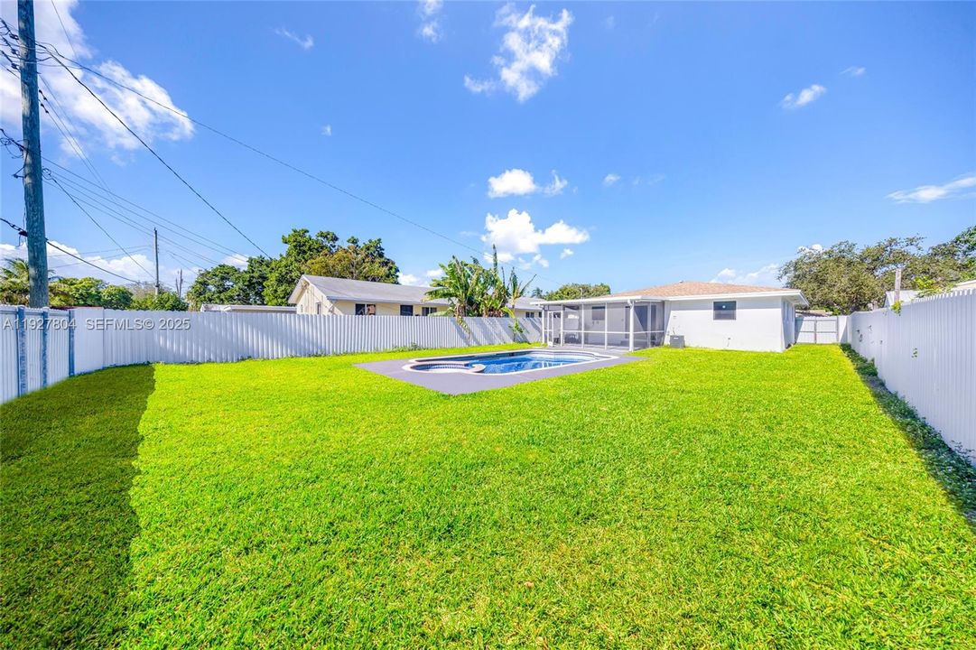 出租: $3,500 (3 贝兹, 2 浴室, 1132 平方英尺)