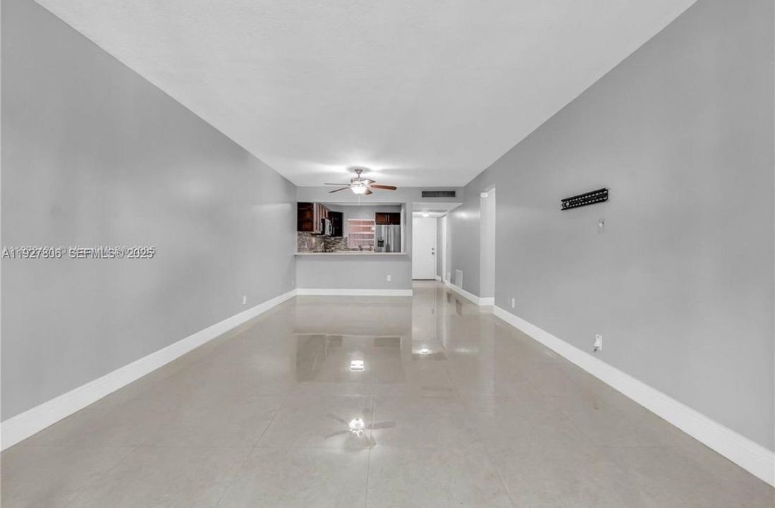 В аренду: $2,190 (2 спален, 2 ванн, 960 Квадратных фут)