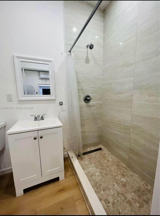 For Rent: $1,500 (1 beds, 1 baths, 3139 Square Feet)