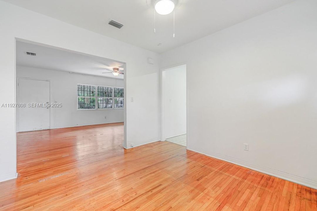 En Venta: $719,000 (2 camas, 1 baños, 1327 Pies cuadrados)