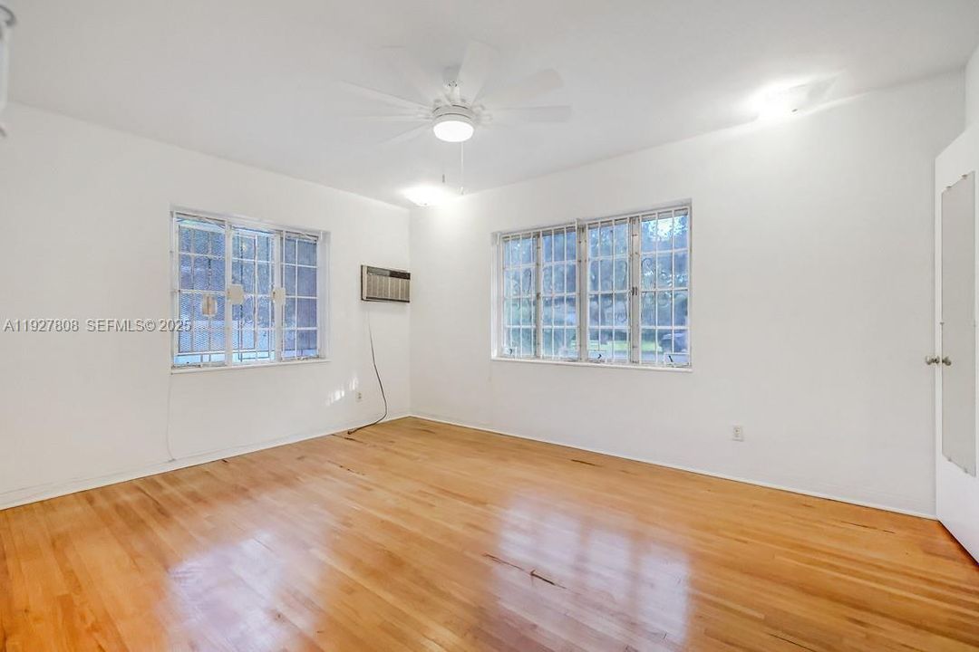 En Venta: $719,000 (2 camas, 1 baños, 1327 Pies cuadrados)