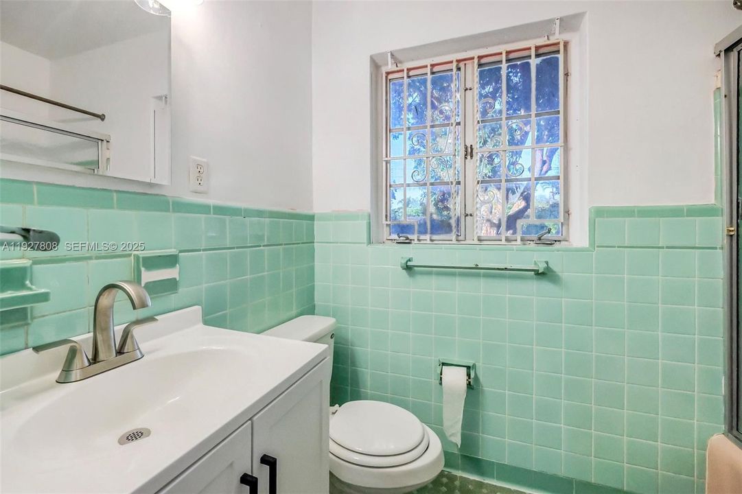 En Venta: $719,000 (2 camas, 1 baños, 1327 Pies cuadrados)