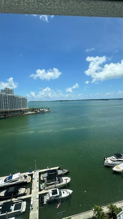 En Venta: $799,000 (3 camas, 3 baños, 990 Pies cuadrados)