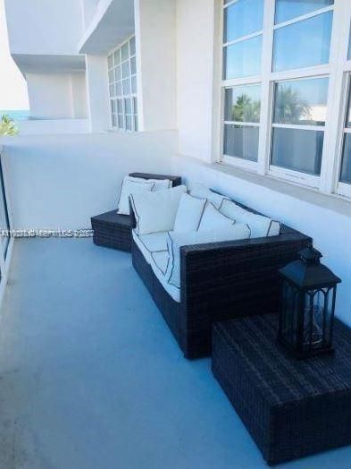 待售: $549,000 (1 贝兹, 1 浴室, 880 平方英尺)