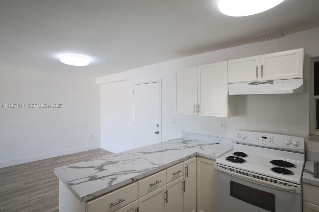 В аренду: $2,100 (2 спален, 1 ванн, 31279 Квадратных фут)