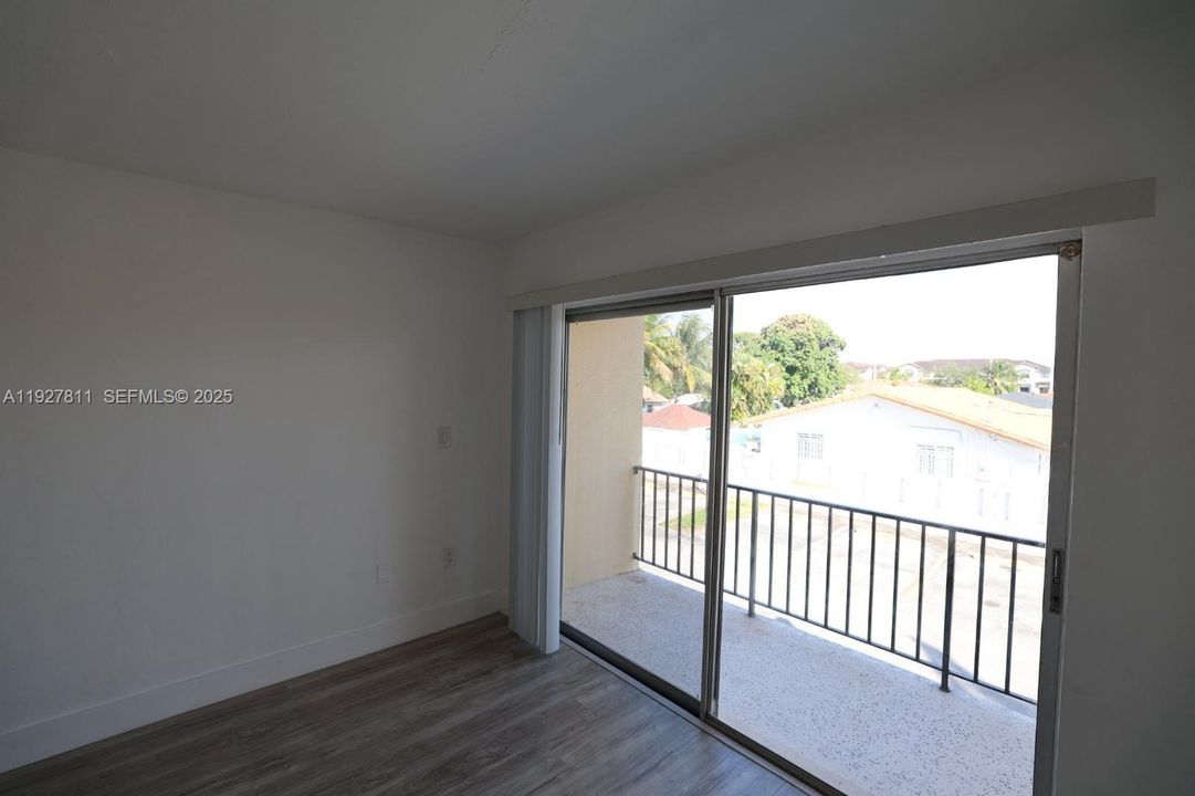 В аренду: $2,100 (2 спален, 1 ванн, 31279 Квадратных фут)