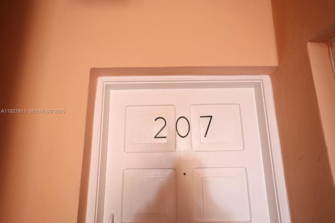 В аренду: $2,100 (2 спален, 1 ванн, 31279 Квадратных фут)