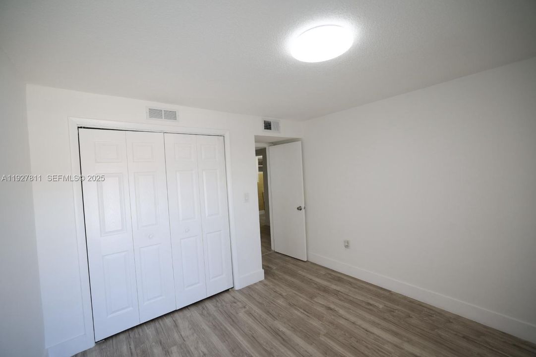 В аренду: $2,100 (2 спален, 1 ванн, 31279 Квадратных фут)