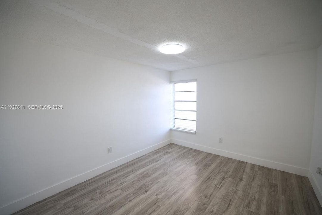 В аренду: $2,100 (2 спален, 1 ванн, 31279 Квадратных фут)