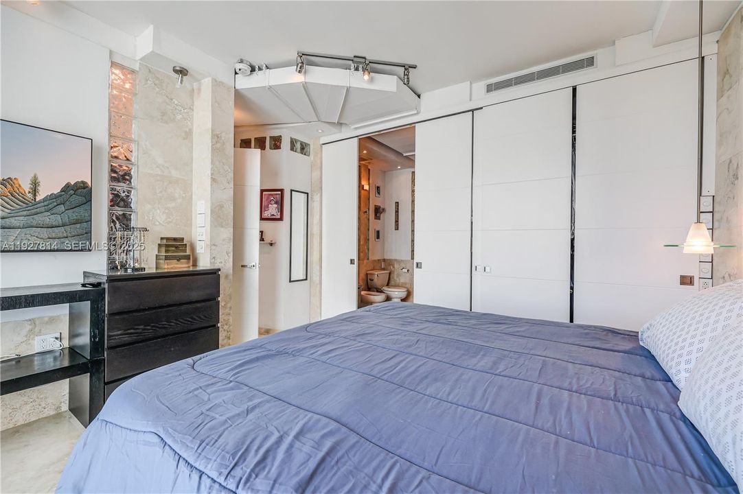 待售: $575,000 (2 贝兹, 2 浴室, 1285 平方英尺)