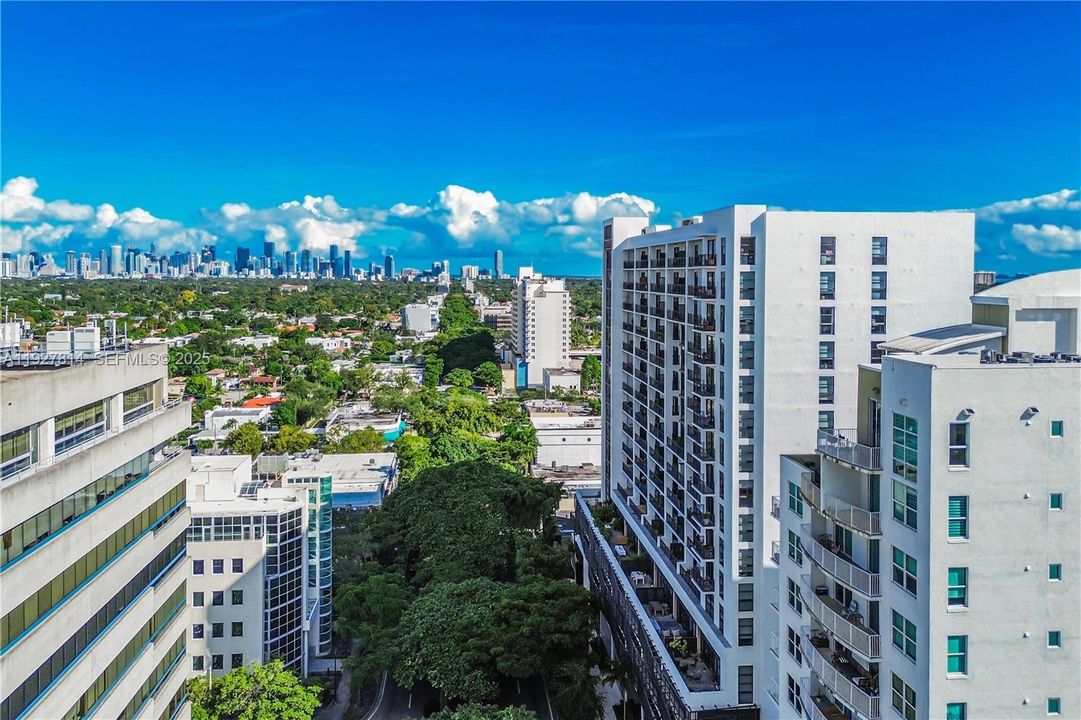 待售: $575,000 (2 贝兹, 2 浴室, 1285 平方英尺)