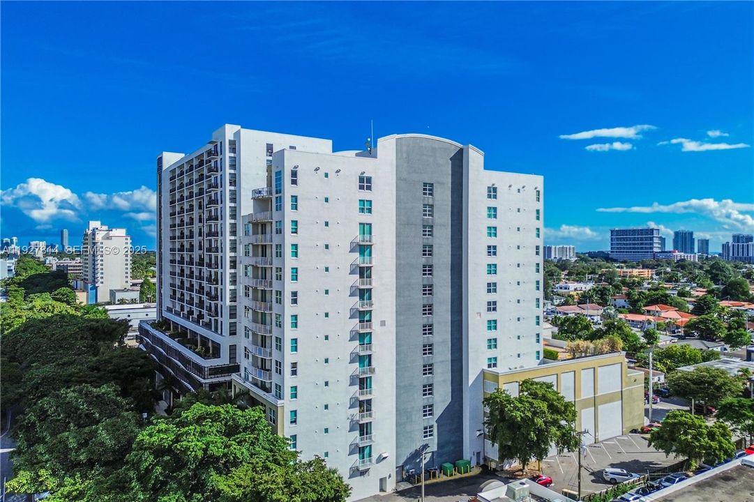 待售: $575,000 (2 贝兹, 2 浴室, 1285 平方英尺)