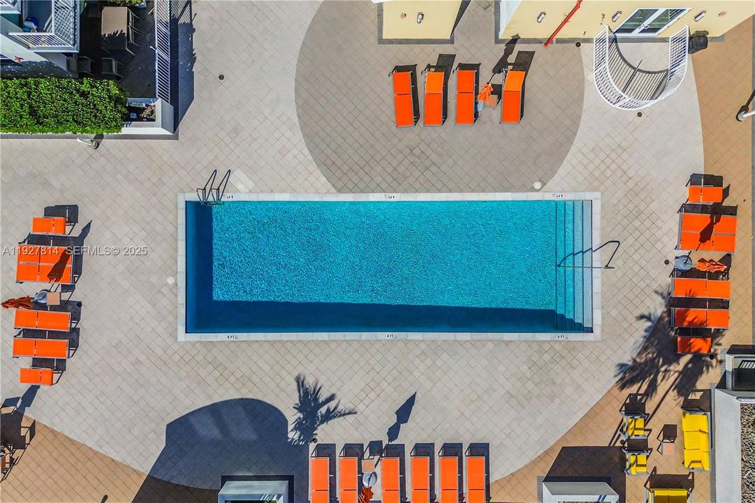 待售: $575,000 (2 贝兹, 2 浴室, 1285 平方英尺)