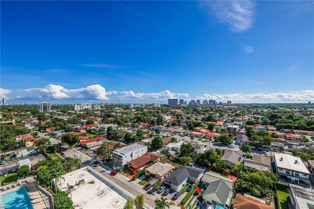 待售: $575,000 (2 贝兹, 2 浴室, 1285 平方英尺)