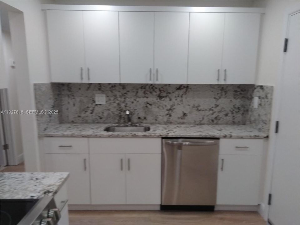 В аренду: $2,475 (2 спален, 2 ванн, 1033 Квадратных фут)