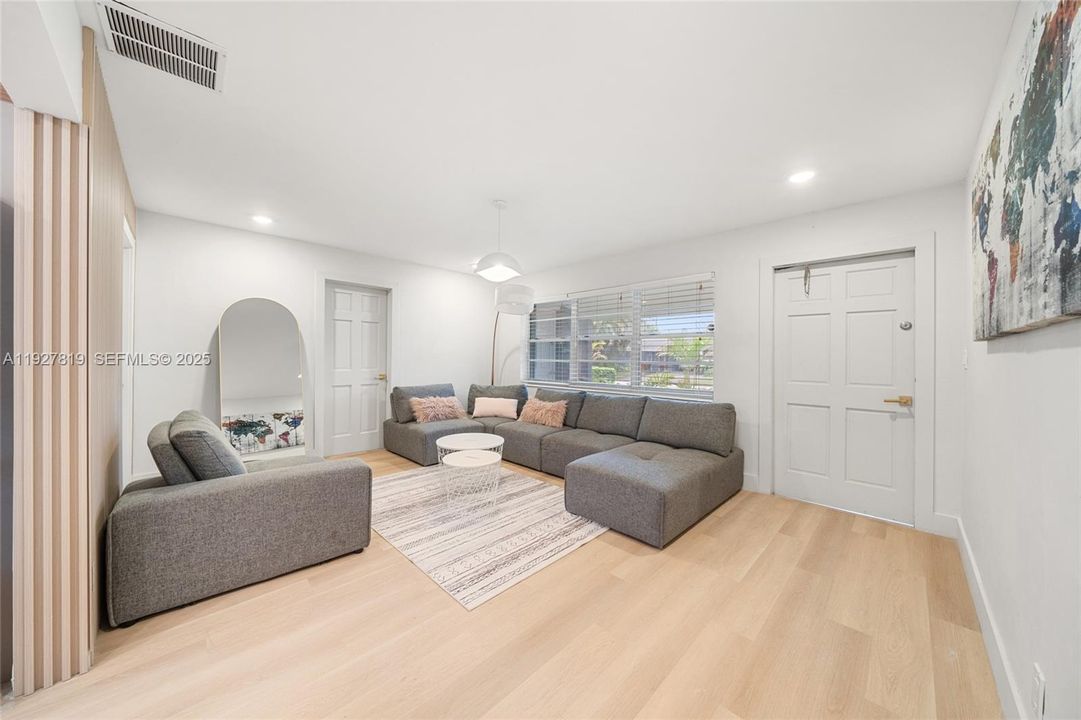 На продажу: $510,000 (3 спален, 3 ванн, 1291 Квадратных фут)