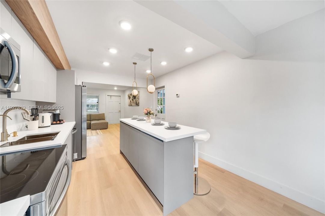 На продажу: $510,000 (3 спален, 3 ванн, 1291 Квадратных фут)